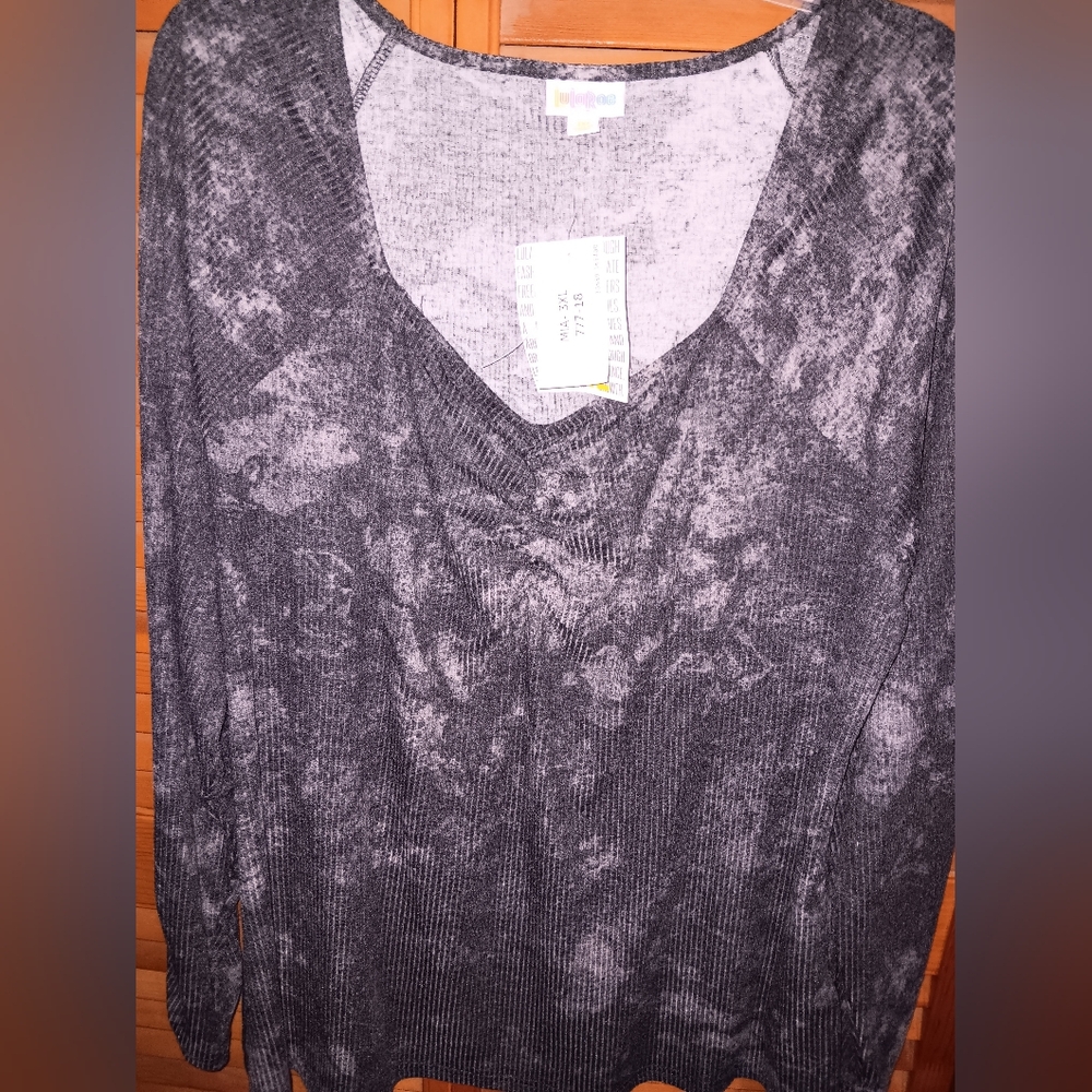 LuLaRoe Mia 3xl Fits Like 2x Gray Tie-Dye Rounded, Rouched Neckline Long Sleeve